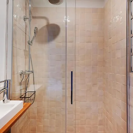 Chic -2br-6p- Invalides Apartment